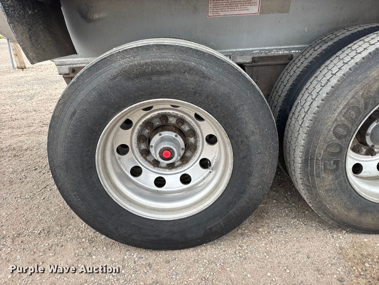 image for item EU6092 2015 Travis end dump trailer