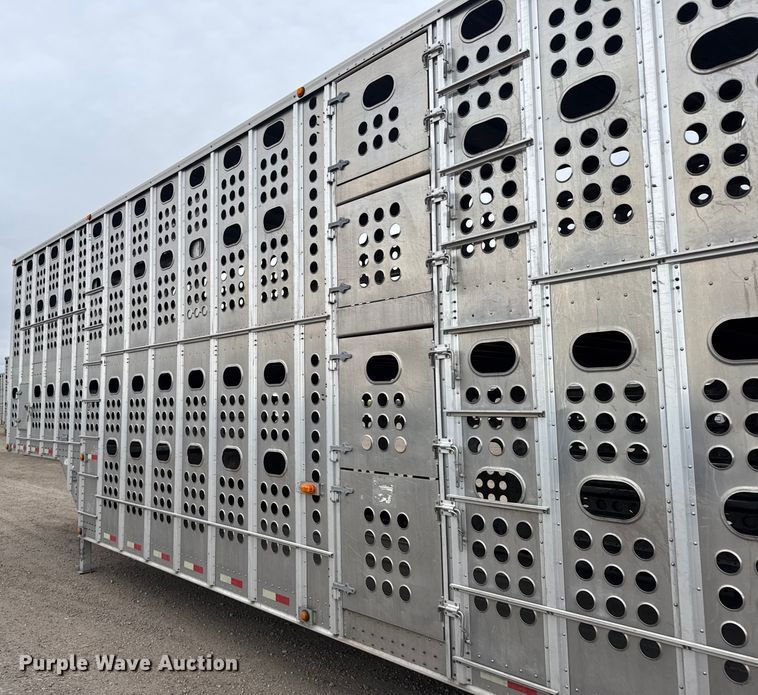 image for item EU6093 2018 Merritt DDLCDBM livestock trailer