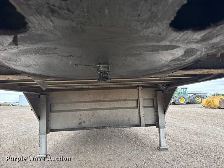 image for item EU6093 2018 Merritt DDLCDBM livestock trailer