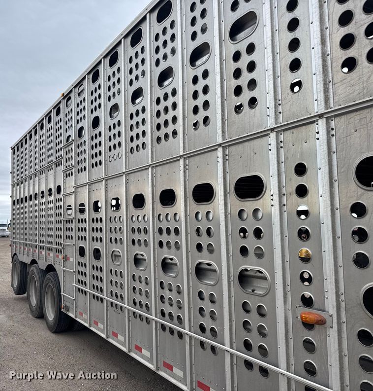 image for item EU6093 2018 Merritt DDLCDBM livestock trailer