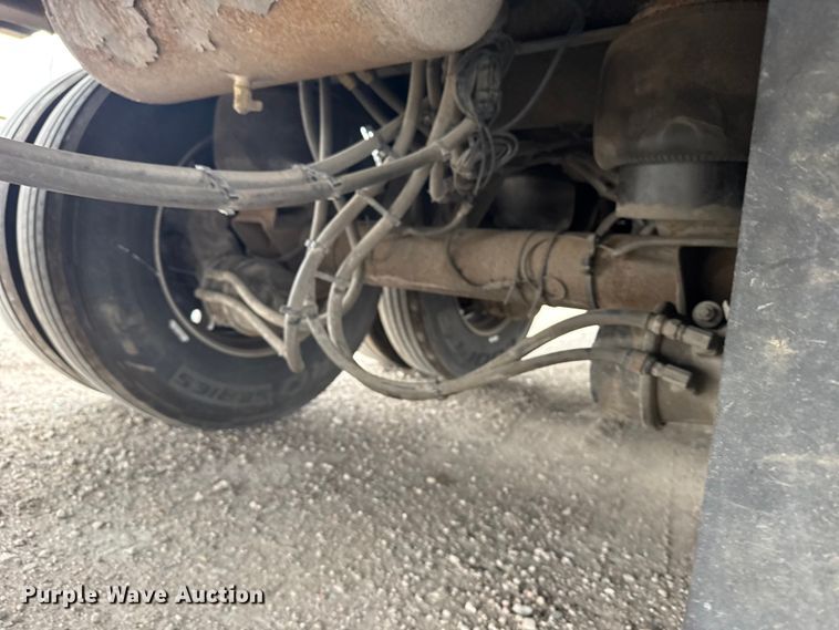 image for item EU6093 2018 Merritt DDLCDBM livestock trailer