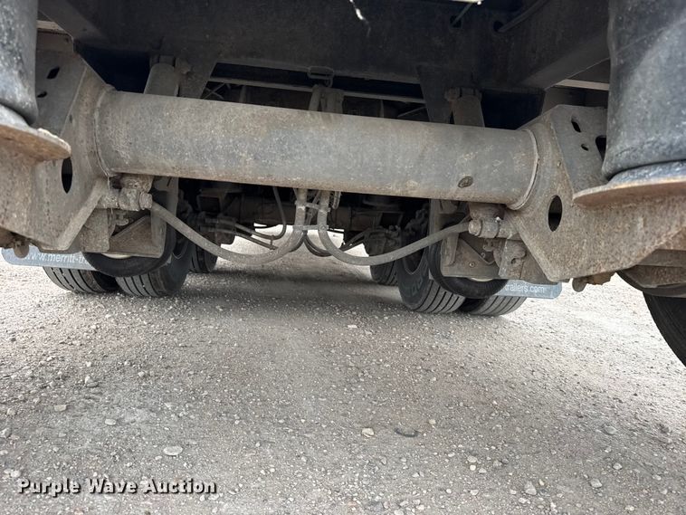 image for item EU6093 2018 Merritt DDLCDBM livestock trailer