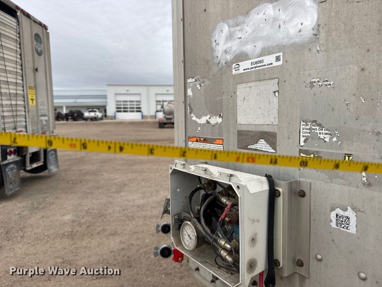 image for item EU6093 2018 Merritt DDLCDBM livestock trailer