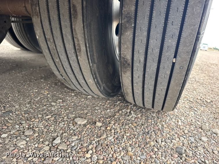 image for item EU6093 2018 Merritt DDLCDBM livestock trailer