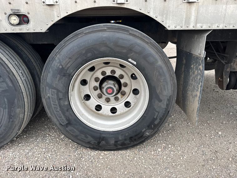 image for item EU6093 2018 Merritt DDLCDBM livestock trailer