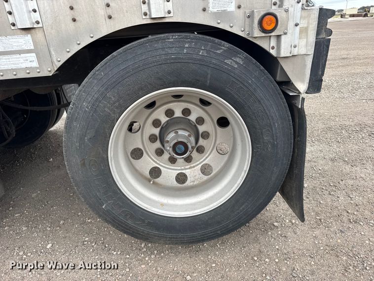 image for item EU6093 2018 Merritt DDLCDBM livestock trailer