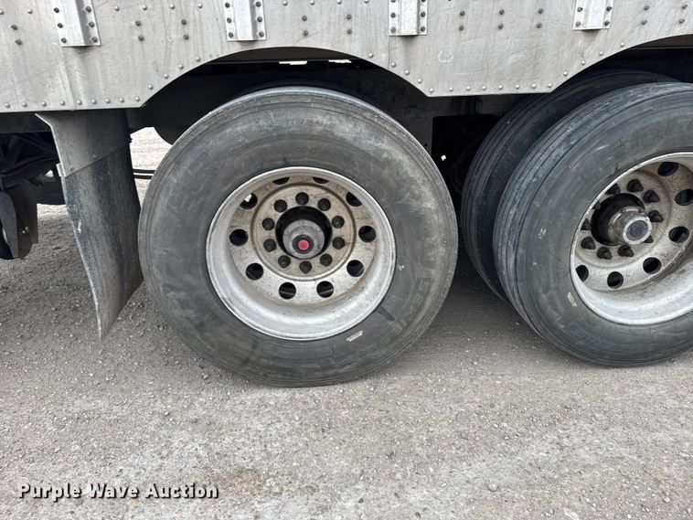 image for item EU6093 2018 Merritt DDLCDBM livestock trailer