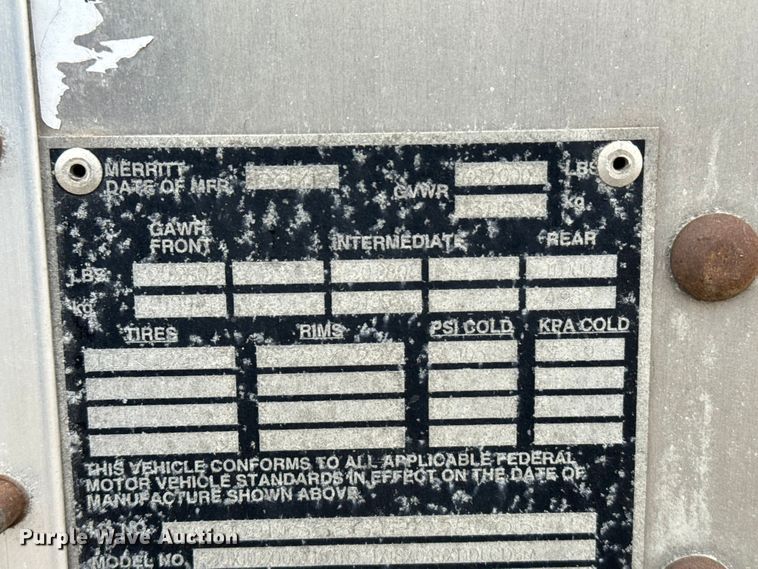 image for item EU6093 2018 Merritt DDLCDBM livestock trailer