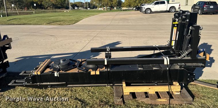 image for item EU6157 Haukaas dual marker arms