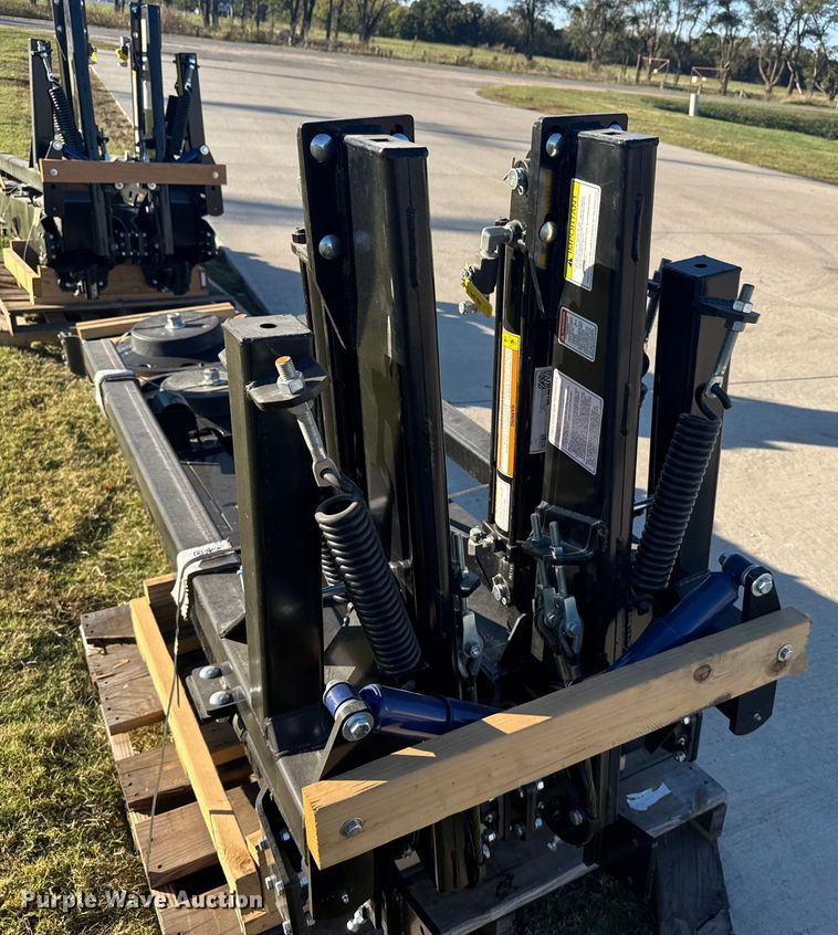 image for item EU6157 Haukaas dual marker arms