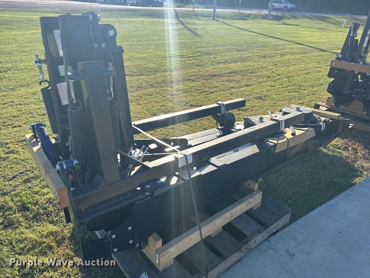 image for item EU6157 Haukaas dual marker arms