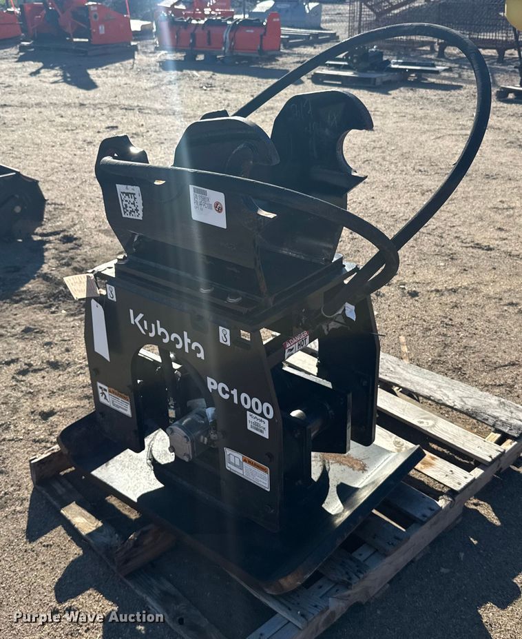 image for item EU6168 Kubota PC1000 excavator plate compactor