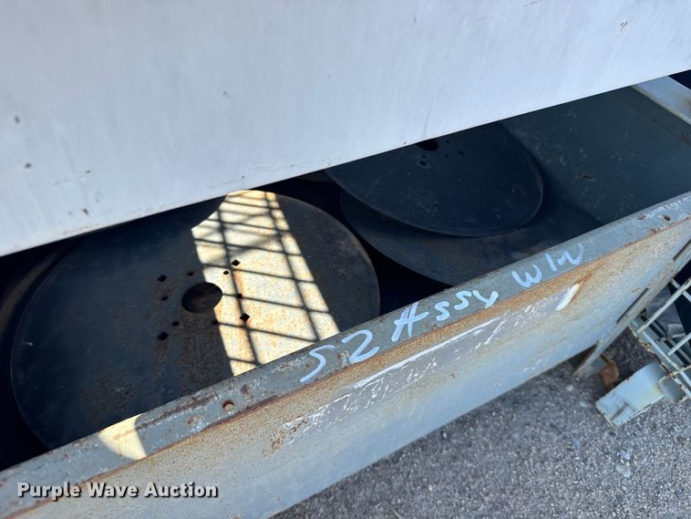 image for item EU6175 (2) crates of 13.5