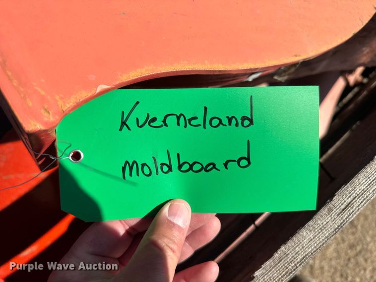 image for item EU6183 Kverneland mold boards