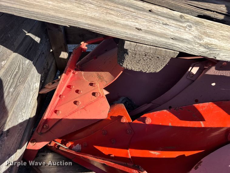 image for item EU6183 Kverneland mold boards