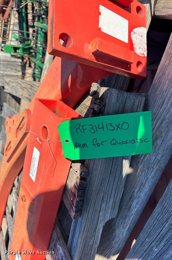 image for item EU6183 Kverneland mold boards