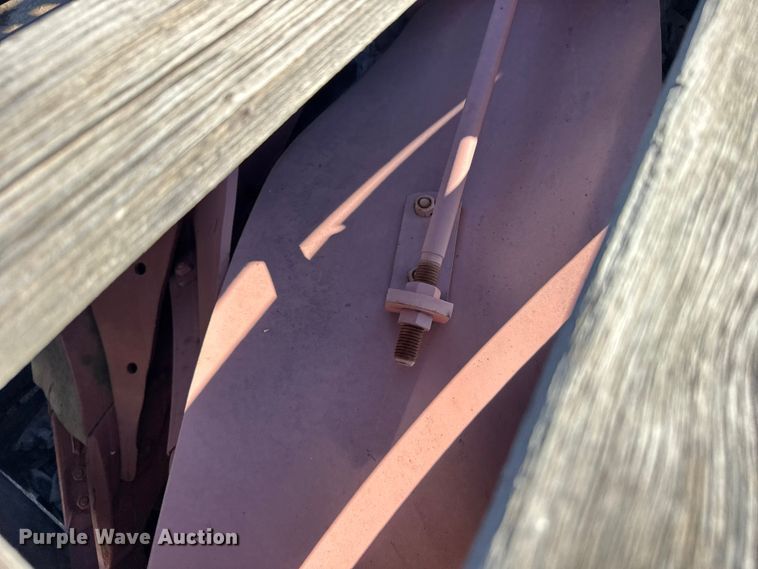 image for item EU6183 Kverneland mold boards