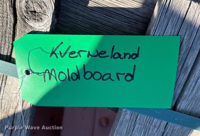 image for item EU6183 Kverneland mold boards