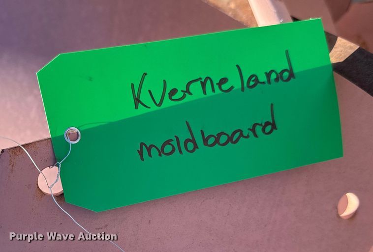 image for item EU6183 Kverneland mold boards