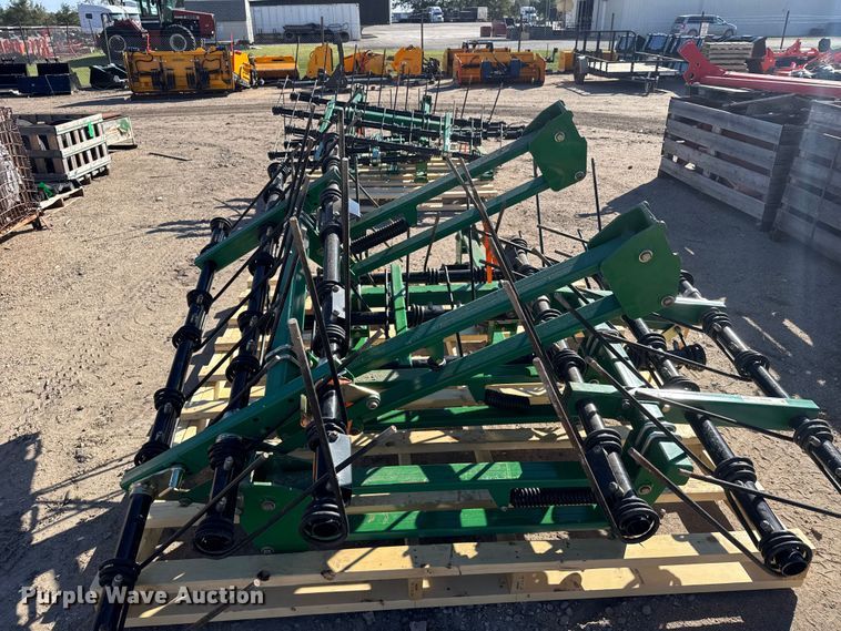 image for item EU6185 (3) 90