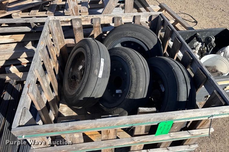 image for item EU6194 (4) 25.5x8x14 tires and wheels