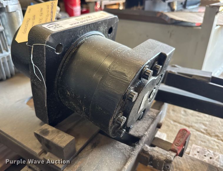 image for item EU6196 Hydraulic motor