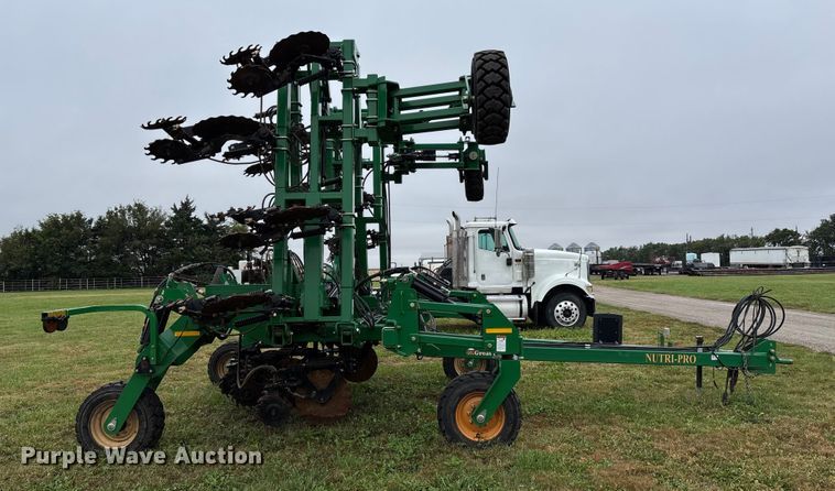 image for item EV3076 2015 Great Plains NP1540 NH3 applicator