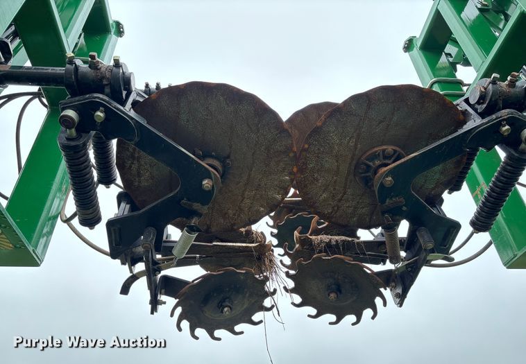 image for item EV3076 2015 Great Plains NP1540 NH3 applicator