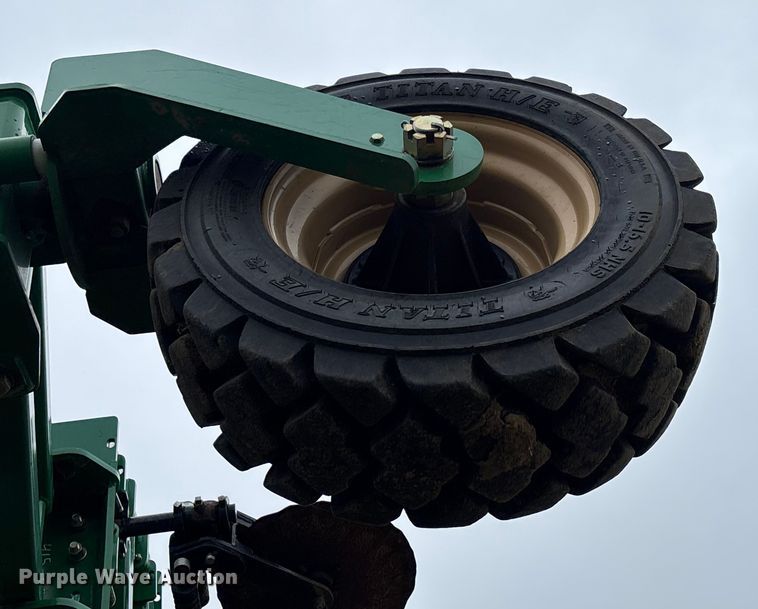 image for item EV3076 2015 Great Plains NP1540 NH3 applicator