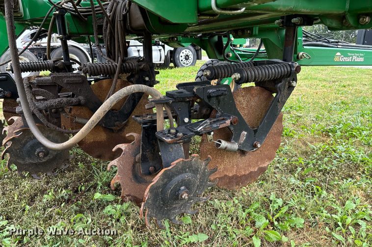 image for item EV3076 2015 Great Plains NP1540 NH3 applicator