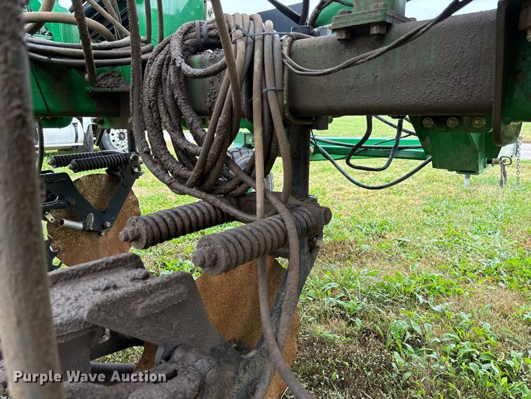 image for item EV3076 2015 Great Plains NP1540 NH3 applicator