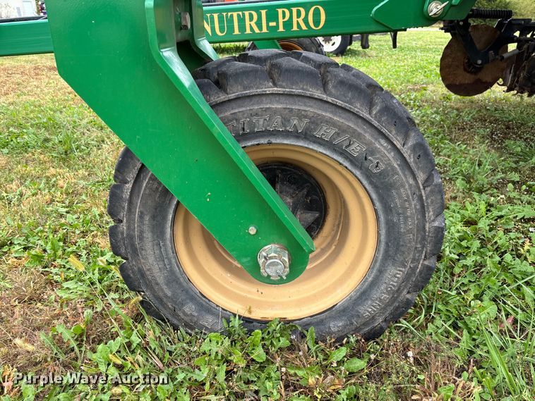 image for item EV3076 2015 Great Plains NP1540 NH3 applicator