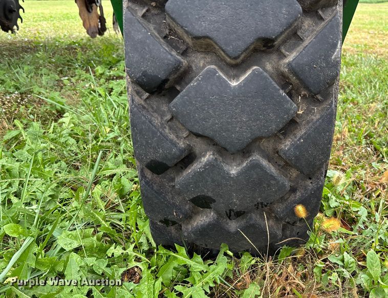 image for item EV3076 2015 Great Plains NP1540 NH3 applicator