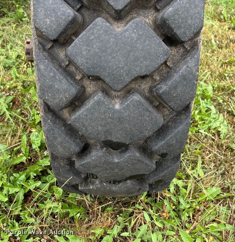 image for item EV3076 2015 Great Plains NP1540 NH3 applicator