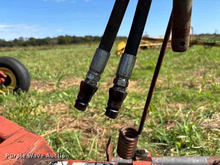 image for item EV3087 Sunflower 9411-15 grain drill