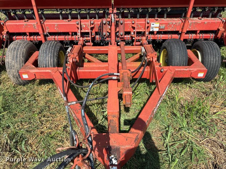 image for item EV3087 Sunflower 9411-15 grain drill