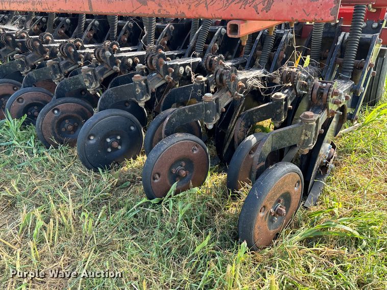 image for item EV3087 Sunflower 9411-15 grain drill