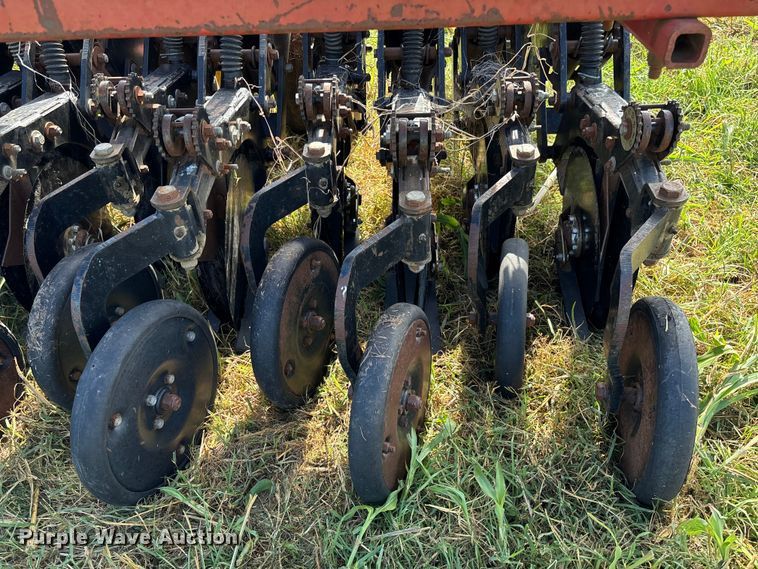 image for item EV3087 Sunflower 9411-15 grain drill