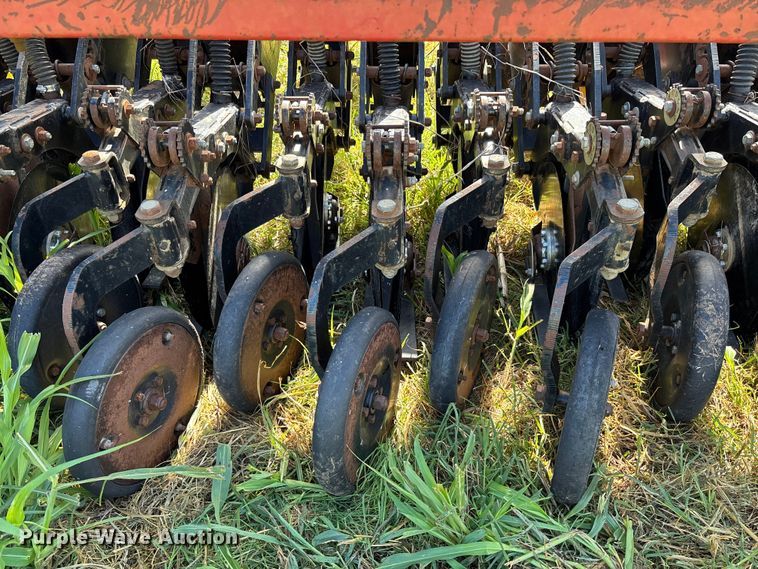 image for item EV3087 Sunflower 9411-15 grain drill