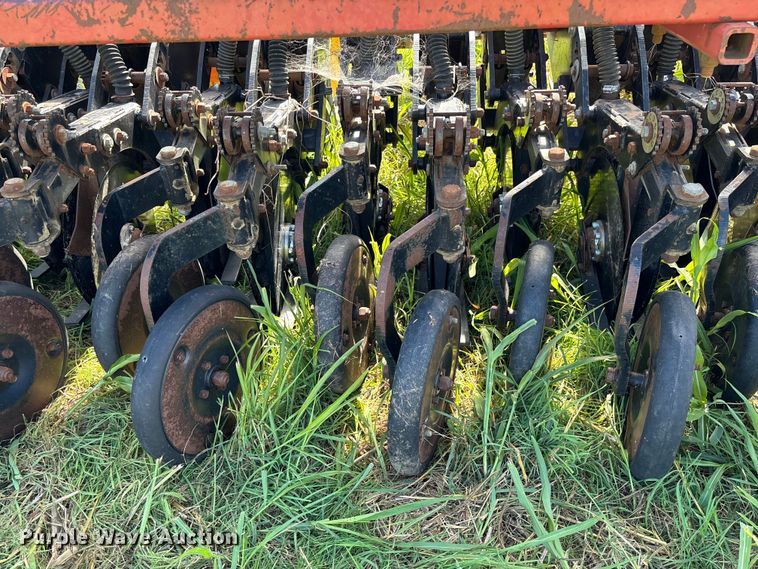 image for item EV3087 Sunflower 9411-15 grain drill