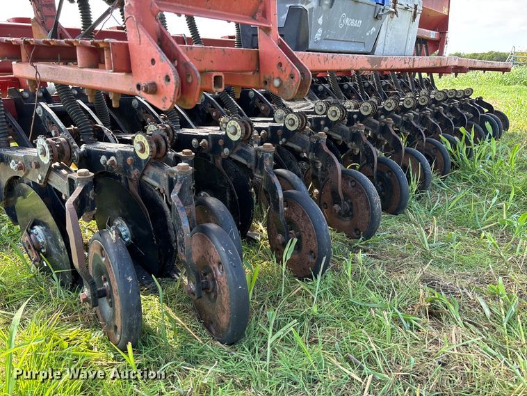 image for item EV3087 Sunflower 9411-15 grain drill