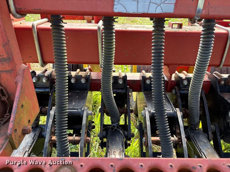 image for item EV3087 Sunflower 9411-15 grain drill