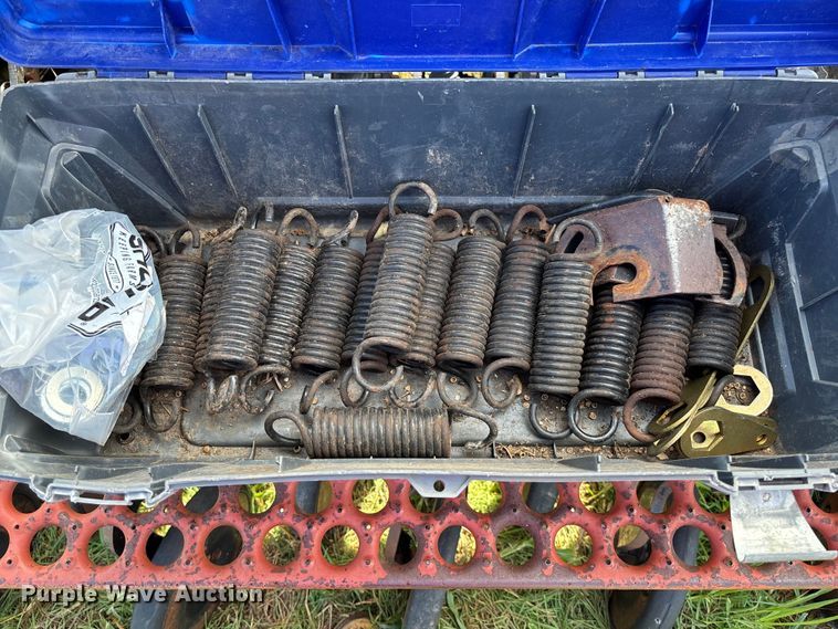 image for item EV3087 Sunflower 9411-15 grain drill