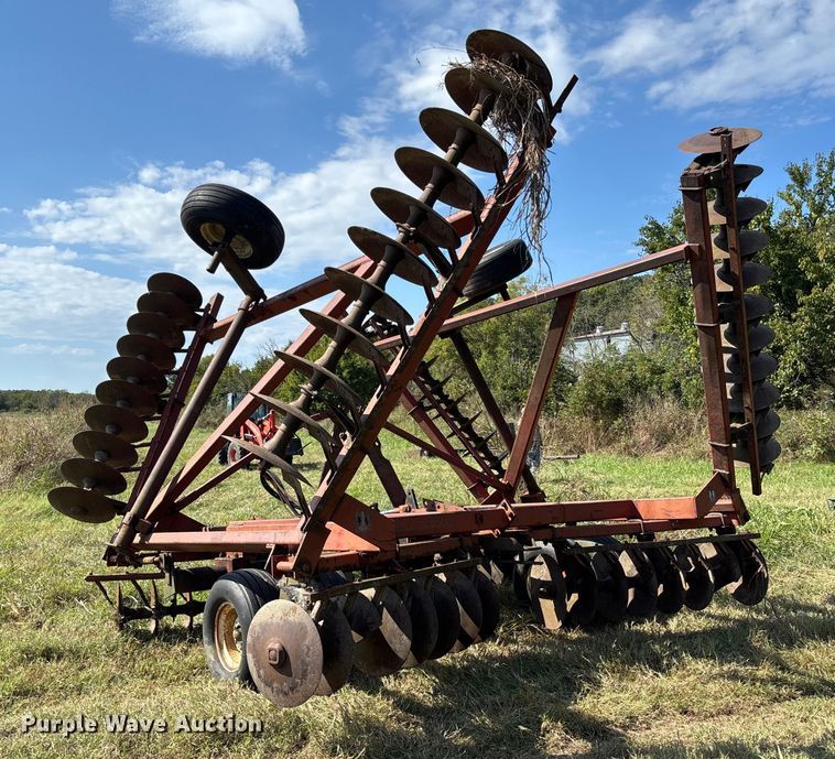 image for item EV3089 International tandem disk