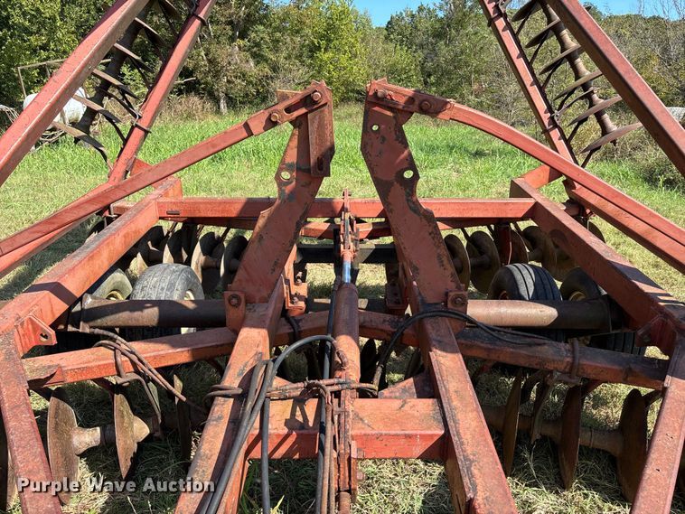 image for item EV3089 International tandem disk