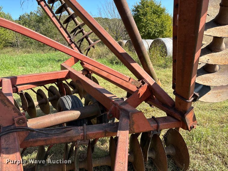 image for item EV3089 International tandem disk