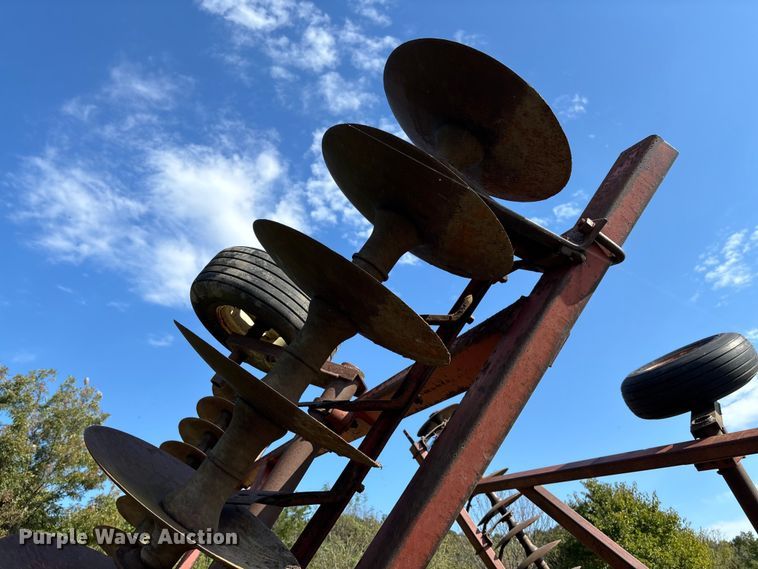 image for item EV3089 International tandem disk