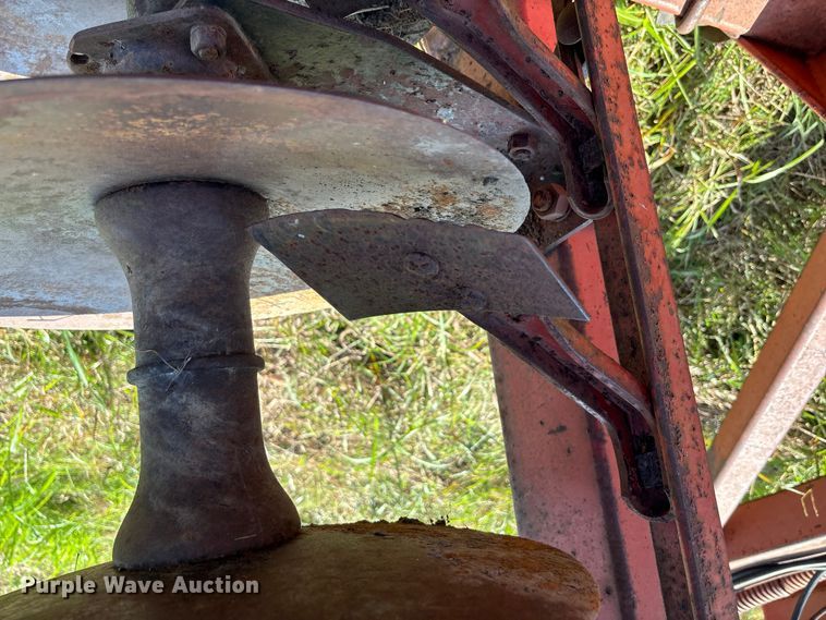 image for item EV3089 International tandem disk