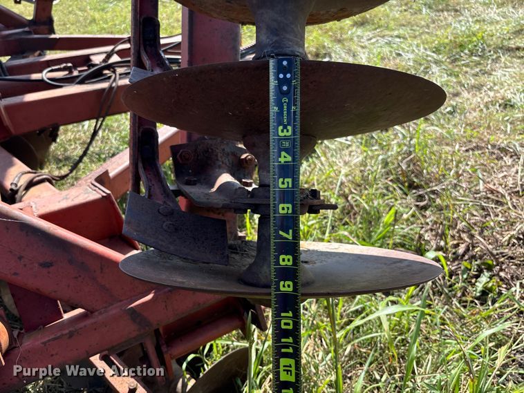 image for item EV3089 International tandem disk