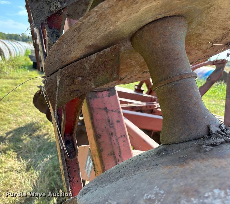 image for item EV3089 International tandem disk